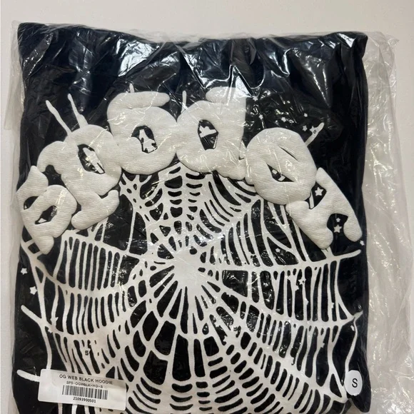 Black & White Spider Hoodie Size Small - Picture 4 of 4